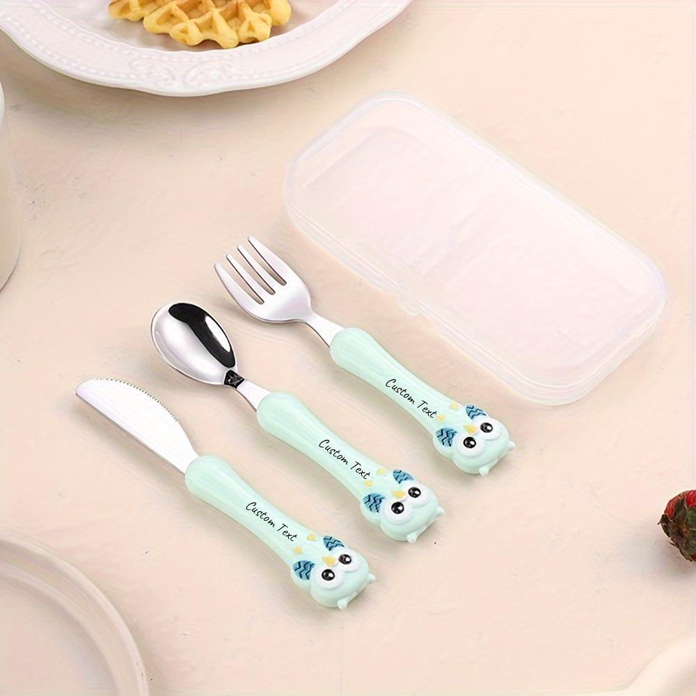 

3 шт. Столовые приборы из нержавеющей стали прямоугольной формы с персонализацией, включая ножи, вилки, ложки, с подарочными коробками для хранения, для обеда, путешествий, кемпинга зелёный