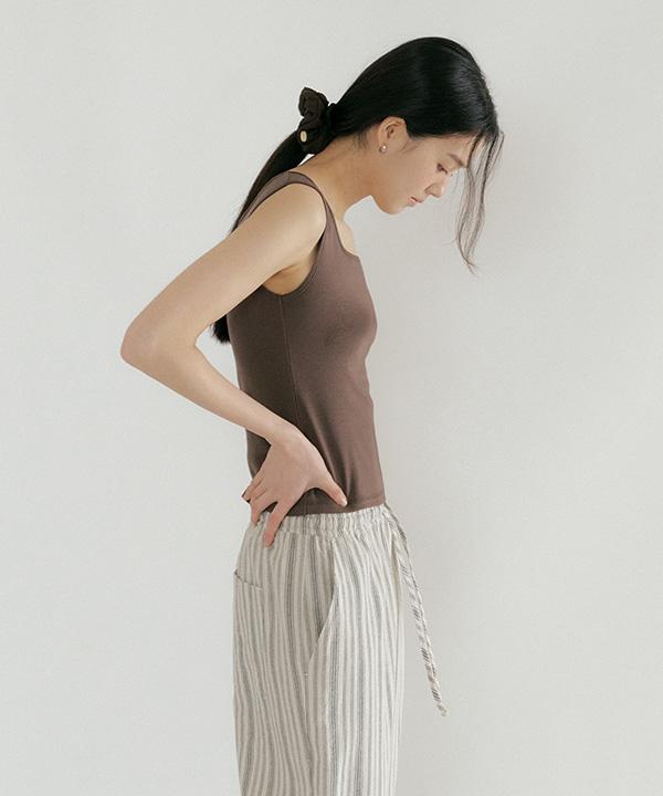 Lingseoul Square Neck Sleeveless Top-Brown