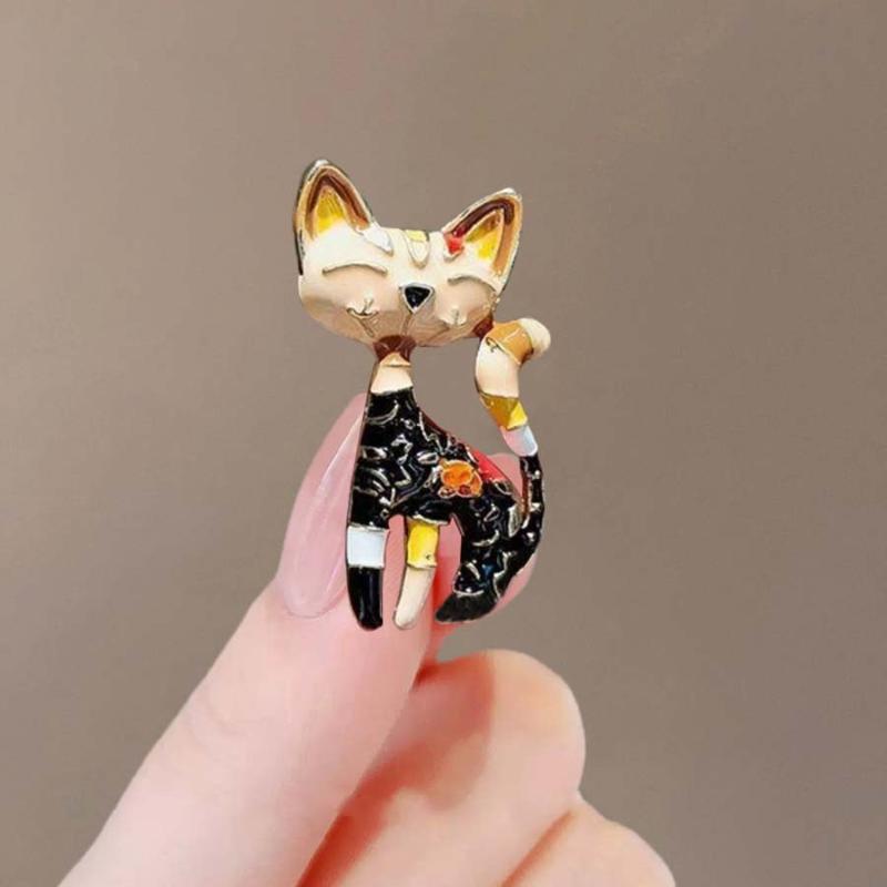 Cute Animal Enamel Cat Brooches For Women Clothing Coat Jewelry Accessories Gifts