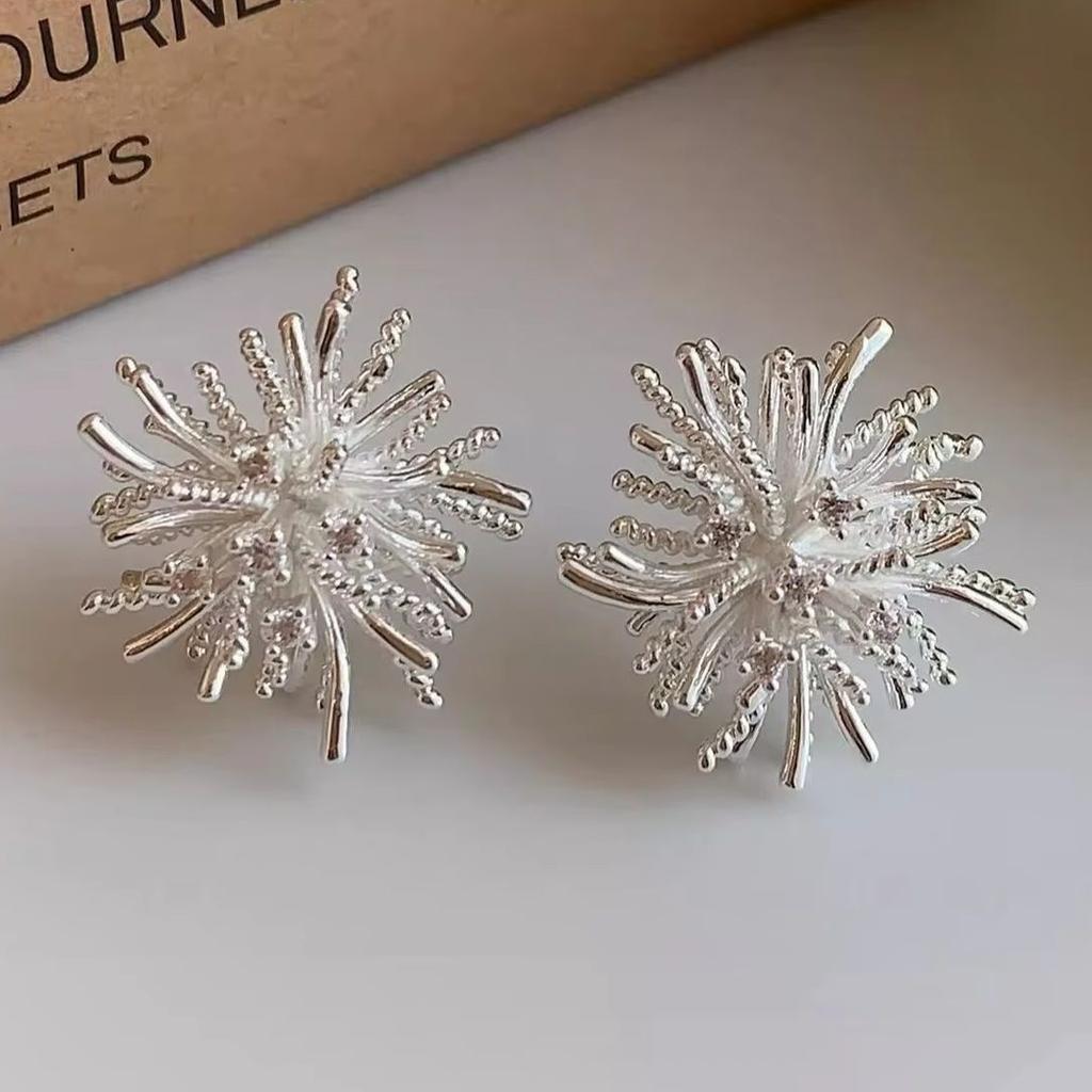 Orecchini a Bottone a Forma di Fuochi d'Artificio Colore Argento Fiori Irregolari Orecchini Insoliti da Donna Bohemien Design Semplice Accessori per Orecchie
