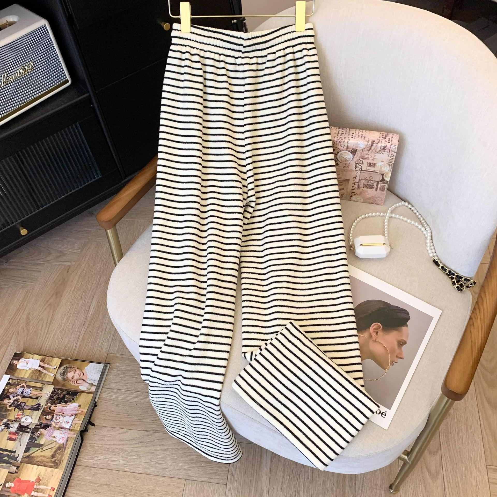 

Маленькие полосатые повседневные флисовые брюки широкого кроя для женщин - Осень/Зима размер XS M (suggested 96-110 lbs)