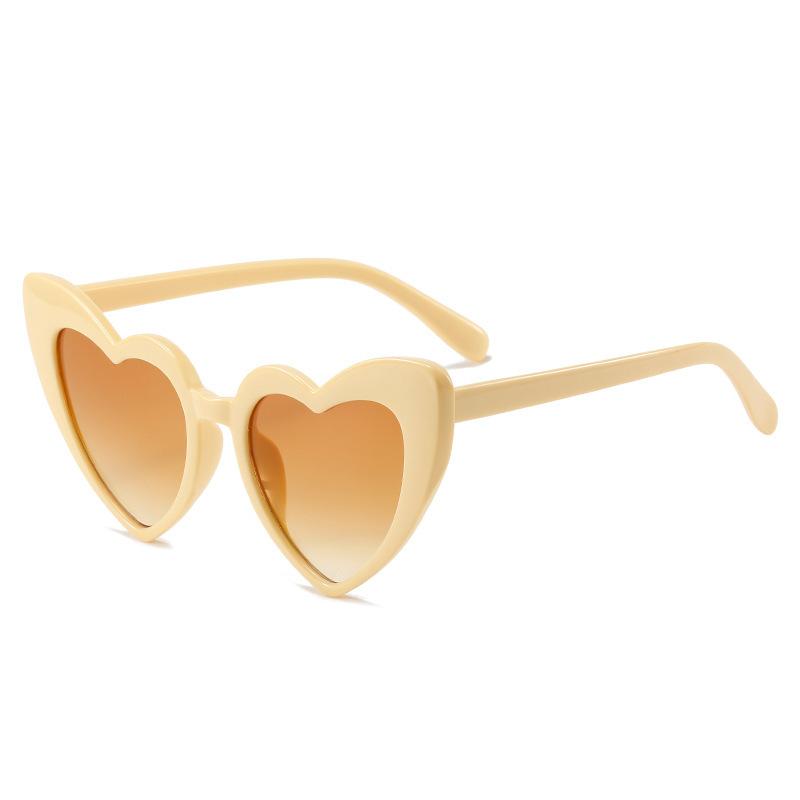 Fashion new love women's sunglasses European and American trend hinge tooth peach heart sunglasses personalized glasses