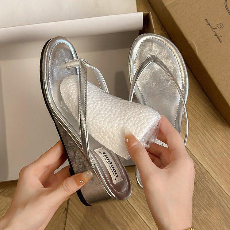 Women's Summer Outdoor Sandals: Chic French-Style Elegant Wedge-Heel Thong Sandals with Thick Soles