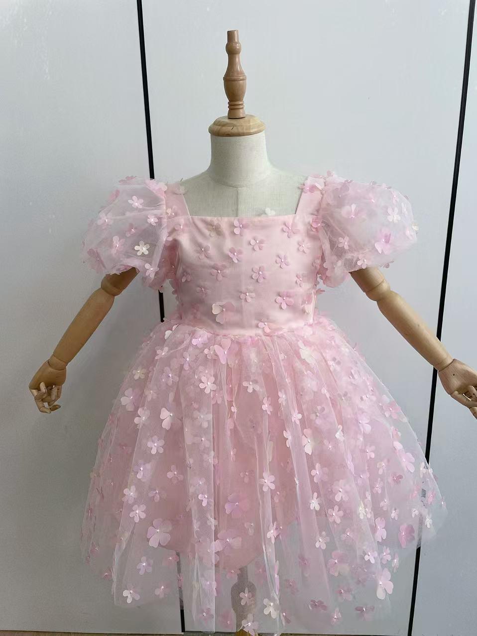 

Ready Stock Girls Formal Puff Sleeve Flower Princess Dress for Small & Medium Children 140 cm