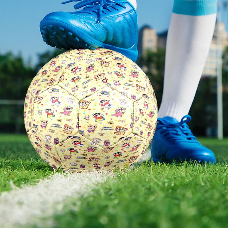 Crayon Shin Print Size 5 Soccer Ball, PU Wear Resistant Football for Match Training and Daily Practice, Birthday Gift for Soccer Fans