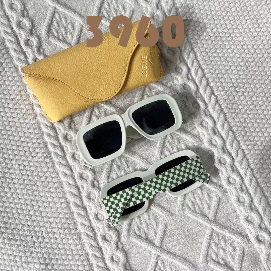 

Candy Color Sunglasses For Woman Square Shape Anti-Glare Sun Glasses Woman Campus Style Outdoor Activity Female Sunglass