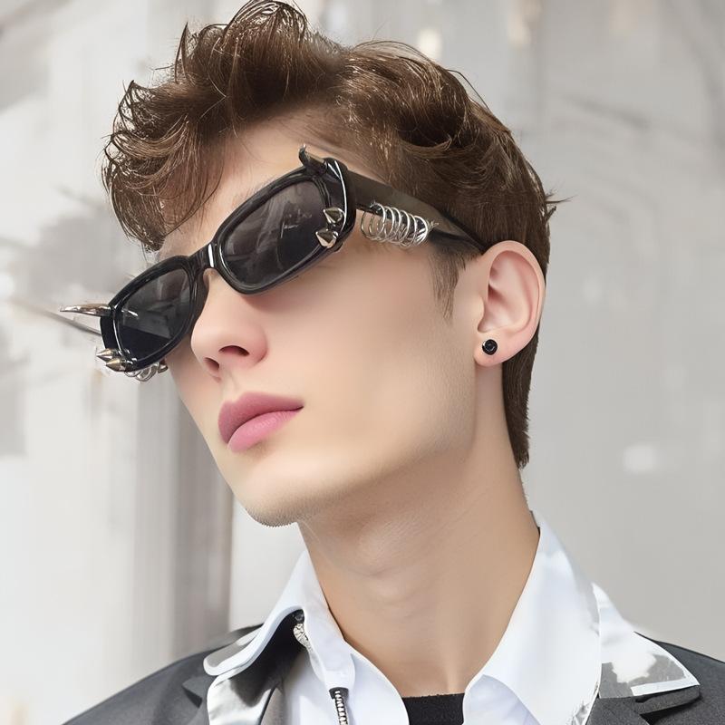 Punk Gothic Nieten Sonnenbrille Unisex Streetwear Mode Brillen