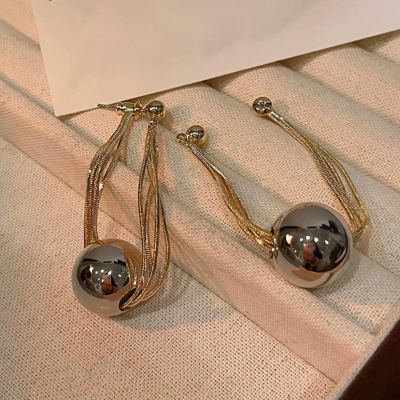 Fashion front and rear wear round bead fringed earrings light luxury high sense retro earrings fashion design earrings