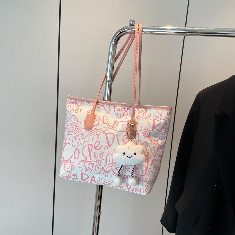 Niche Design Graffiti Portable Tote Bag Women's Autumn and Winter New Casual Shoulder Bag Large Capacity Underarm Bag