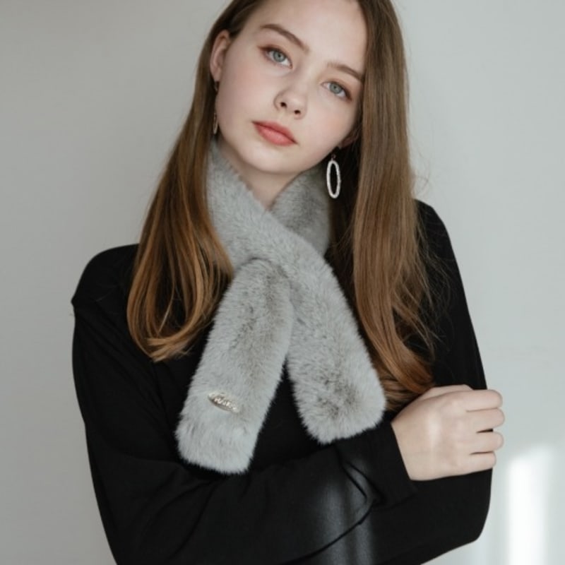 

MANES Fondettes Fake Fur Muffler (7 colors) Dark