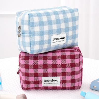 Portable Lattice Plaid Cosmetic Bag Large Capacity Zipper Makeup Pouch Polyester Waterproof Travel Wash Bag Trips