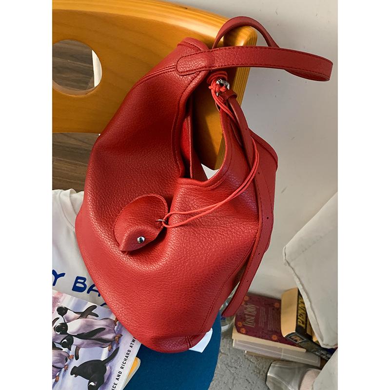 Korean Version of Casual Large-capacity Women's Armpit Bag Women's 2025 New Simple Bucket Bag Solid Color Soft Shoulder Bag