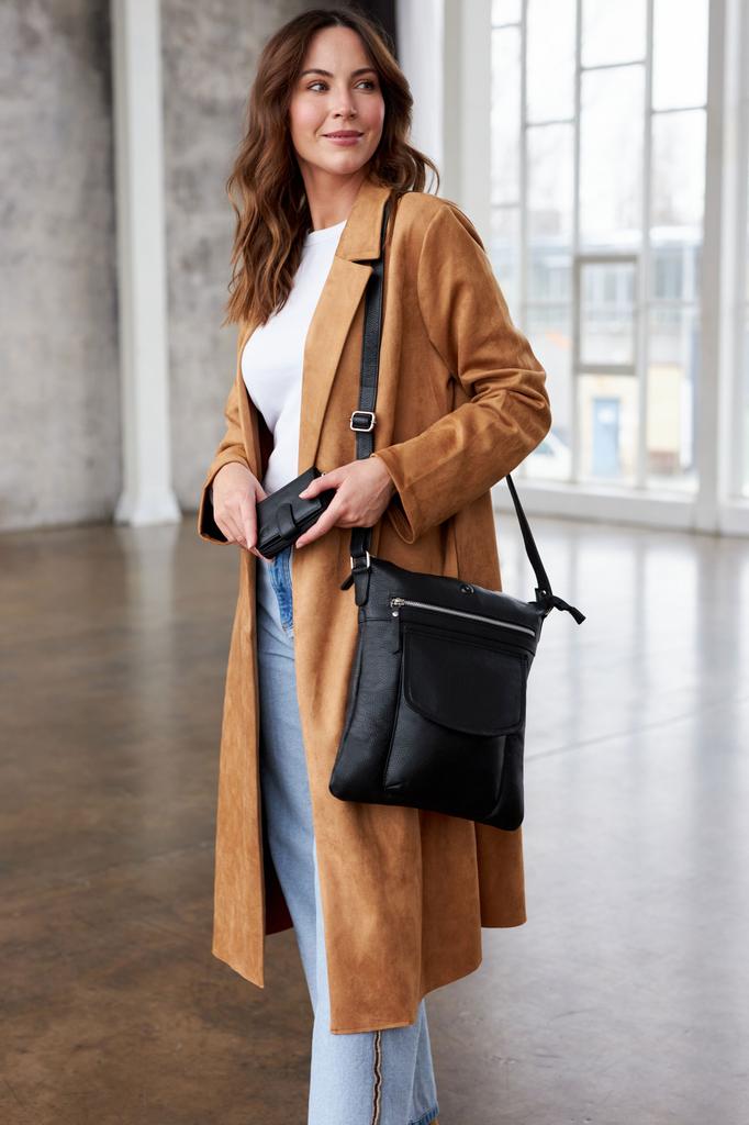 PTN D72-DS-5117 Black Leather Bag