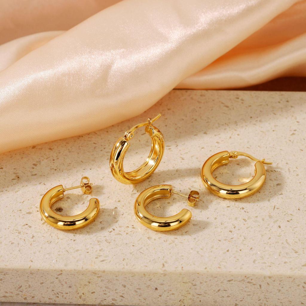 European Classic Hoop Earrings: Versatile, High-End, Fade-Resistant for Women