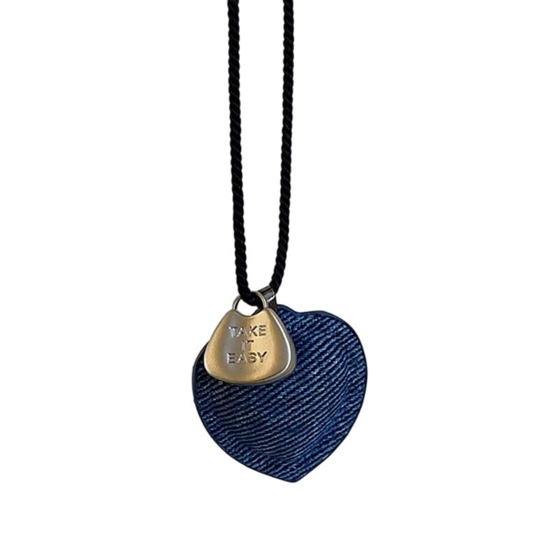 Retro Style Natural Fiber Cord Heart Charm Necklace Sophisticated Twine Chain Feminine Sweater Chain Accessory