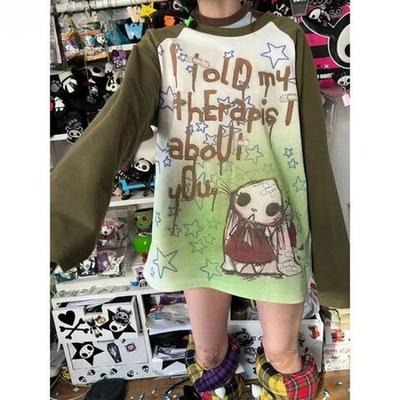 Y2k T-shirt estetica a maniche lunghe da donna Punk Lettera Tie Dye Stampa cartoon T-shirt grafica allentata Coppia Fata Grunge Tee