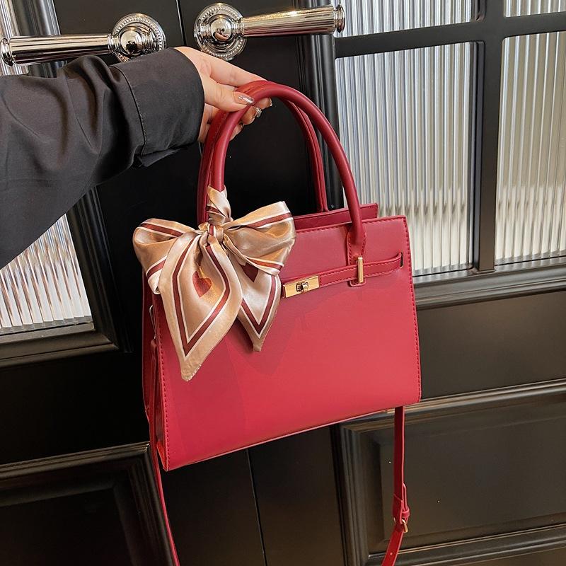 Elegante Tote Vermelha para Deslocamento Grande Capacidade Ombro Mensageiro Tote Bag