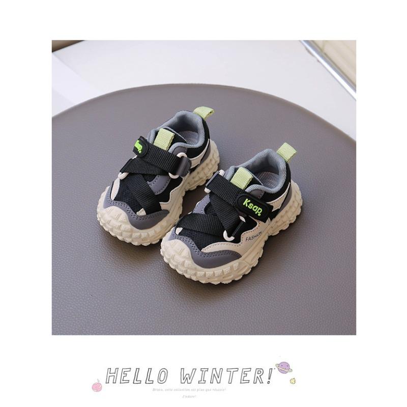 Anti-Tritt-Klassenkameraden Frühling und Herbst Neue Kindersport schuhe Jungen Schuhe Mädchen Laufschuhe Weichsohlige Reifenschuhe Trend
