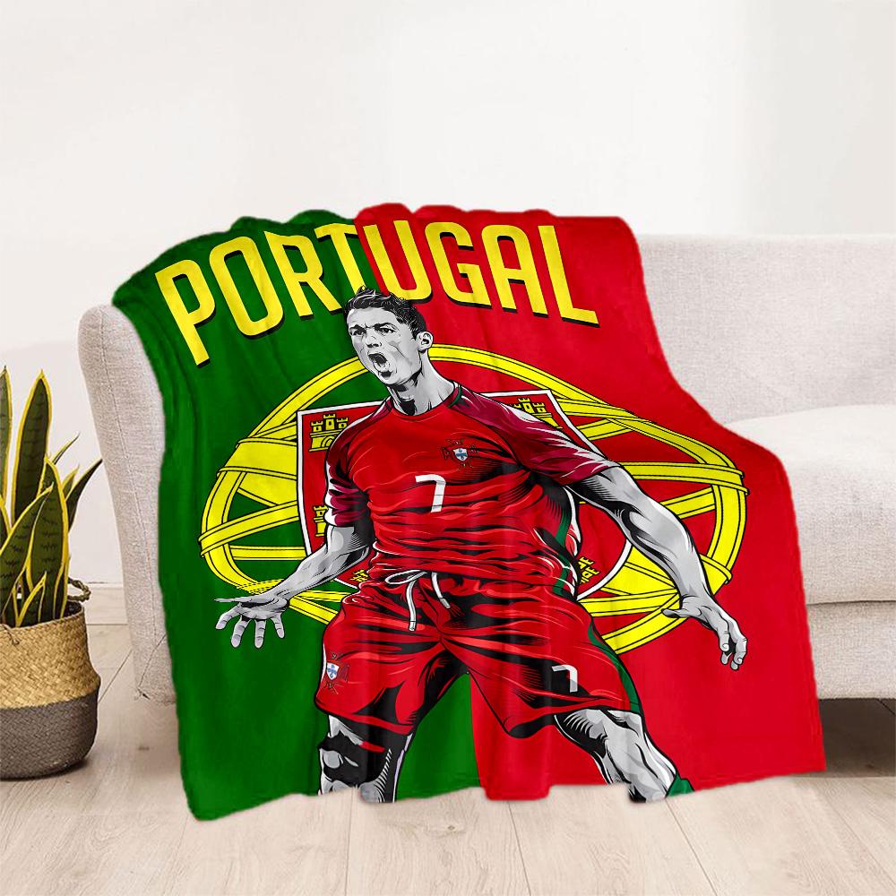 Ronaldo Manchester United Legacy Suitable blanket for offices, travel, living rooms also a good gift for friends and family Suitable for all seasons.