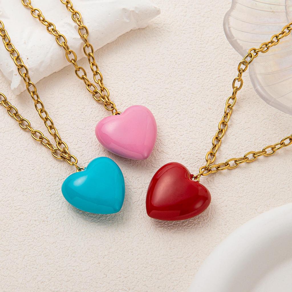 European Minimalist Heart Necklace: Titanium Steel, Colorfast, Drip Glaze, Retro 18K Gold Electroplated