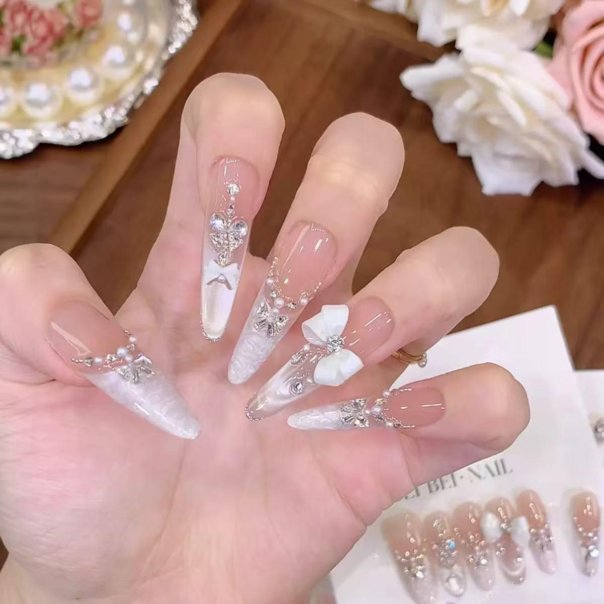 

Pure Desire White Lover Handmade Nail Art: Exquisite, Wearable, High-Grade Whitening Nails Extra Small