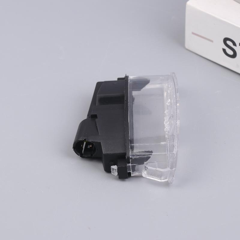 7700410754 License Plate Lamp Housing For Renault Clio II MK2 1998-2005 (No Light Bulb Included)