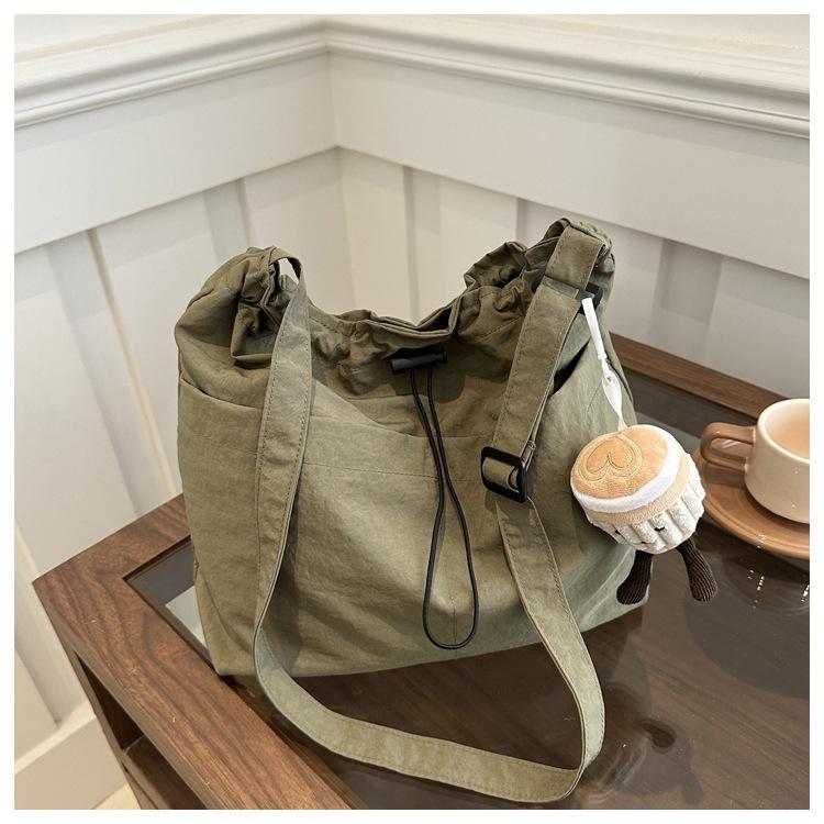 1Pc Large Capacity Waterproof Nylon Cloth Drawstring Pleated Shoulder Bag Travel Leisure Messenger Bucket Bag
