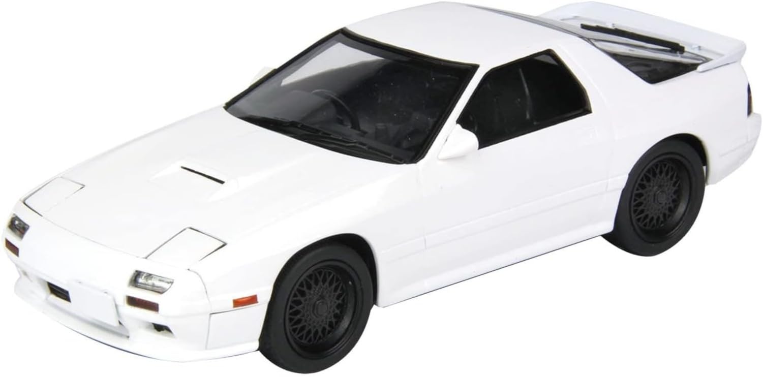 

Mazda Savanna FC3S Crystal White Plastic Model Kit MN07 PLATZ/MONO 1/32 RX-7 Pre-Colored (Automobile)
