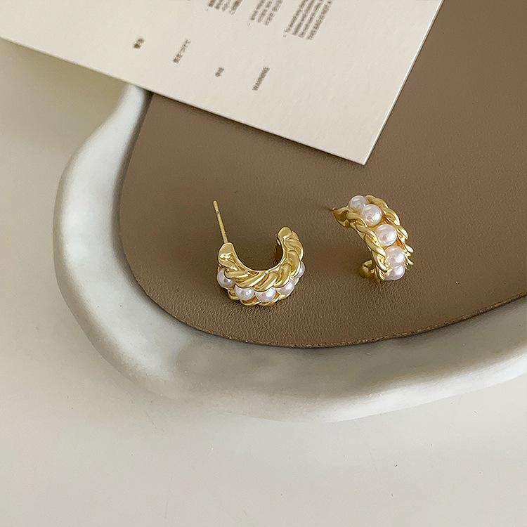 Matte Metal Twist Pearl Stud Earrings - Korean Retro Style for Women