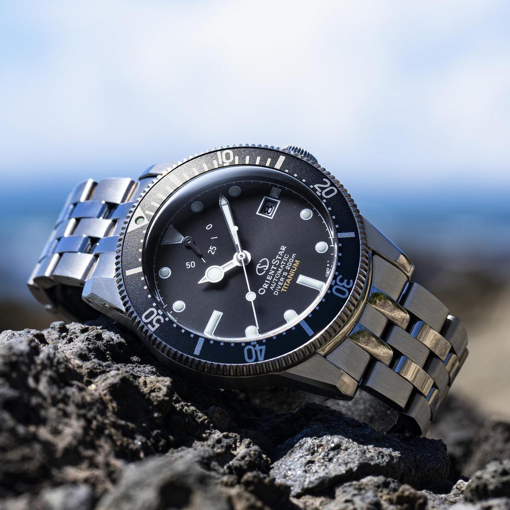 ORIENT STAR Automatic Watch M42 Diver 1964 Mechanical Japanese Made with Domestic Warranty 200m Scuba Diving Water Resistant Titanium Black [ORIENT