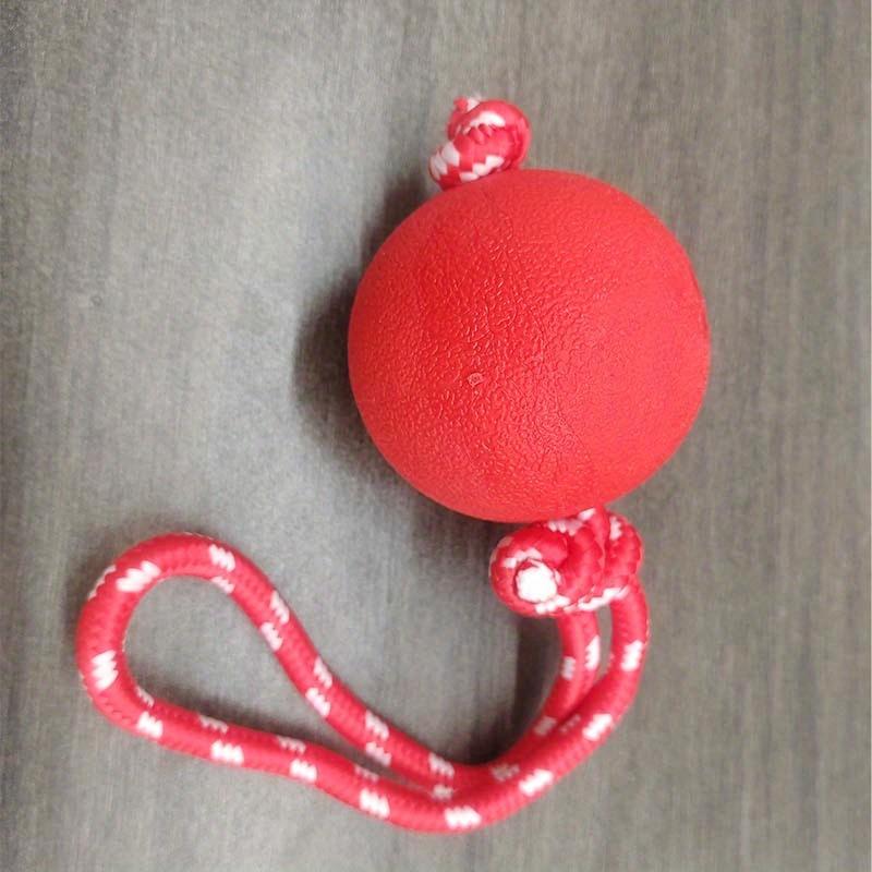 

1pc Indestructible Rubber Dog Chew Ball - Perfect for Cleaning Teeth & Keeping Your Dog Entertained! 1pc