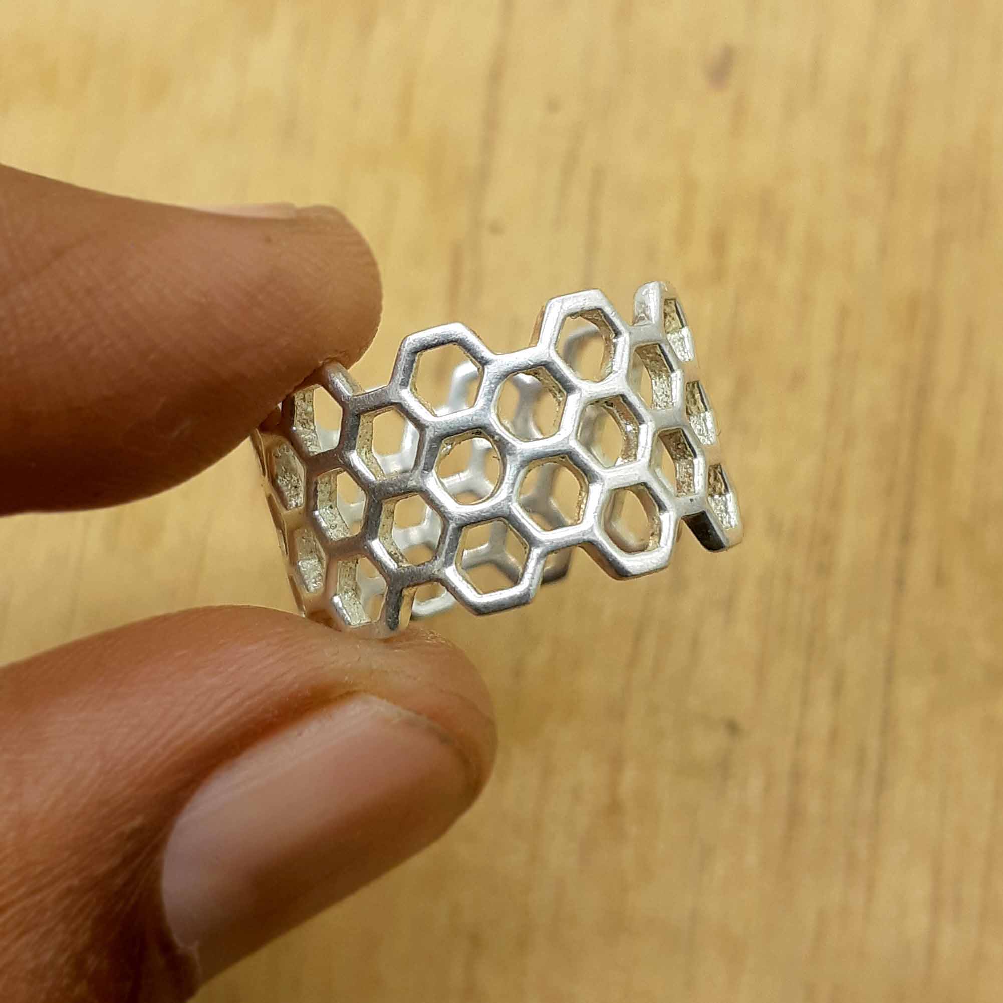 

Кольцо Honeycomb Chunky Silver Woman Band, стерлинговое серебро 925 пробы, эстетические украшения ручной работы, вдохновленные природой, весна 4 серебряный