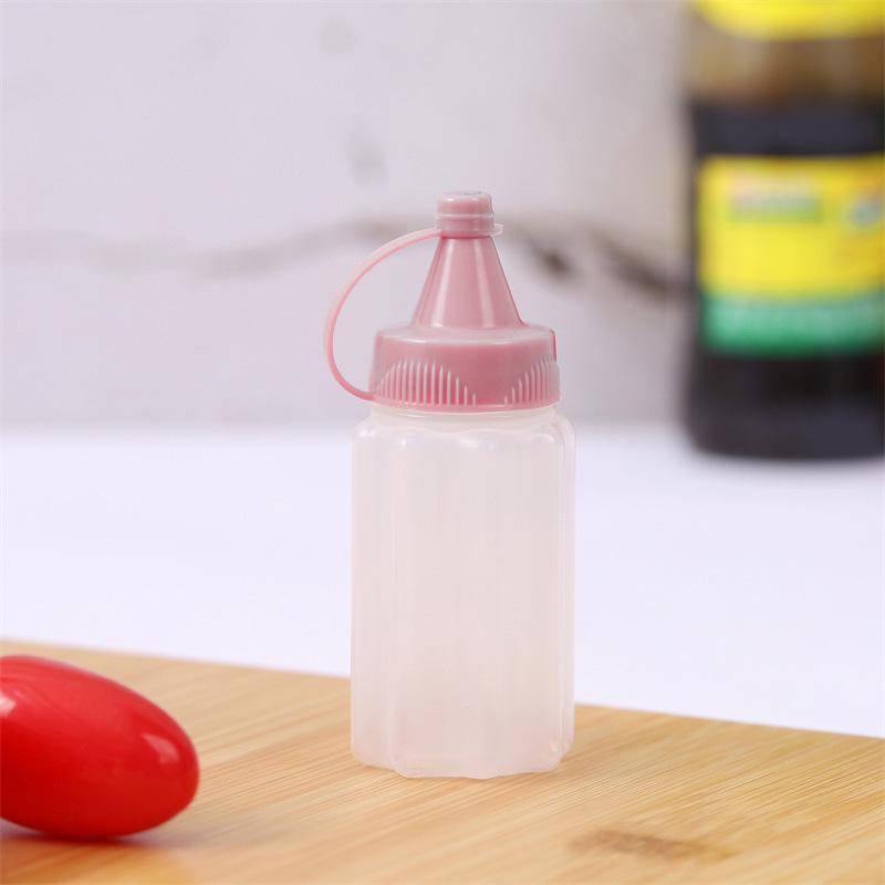 Portable Mini Star Anise Sauce and Oil Dispenser Set - 4 Pack