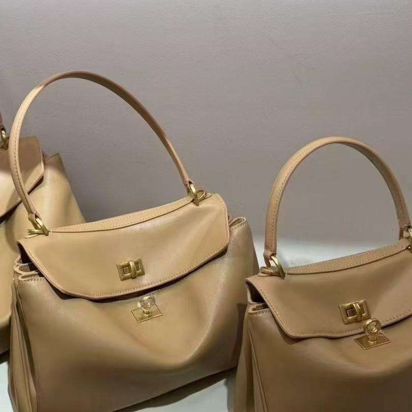Large capacity commuter lock tote bag high sense portable messenger bag trendy fashion versatile