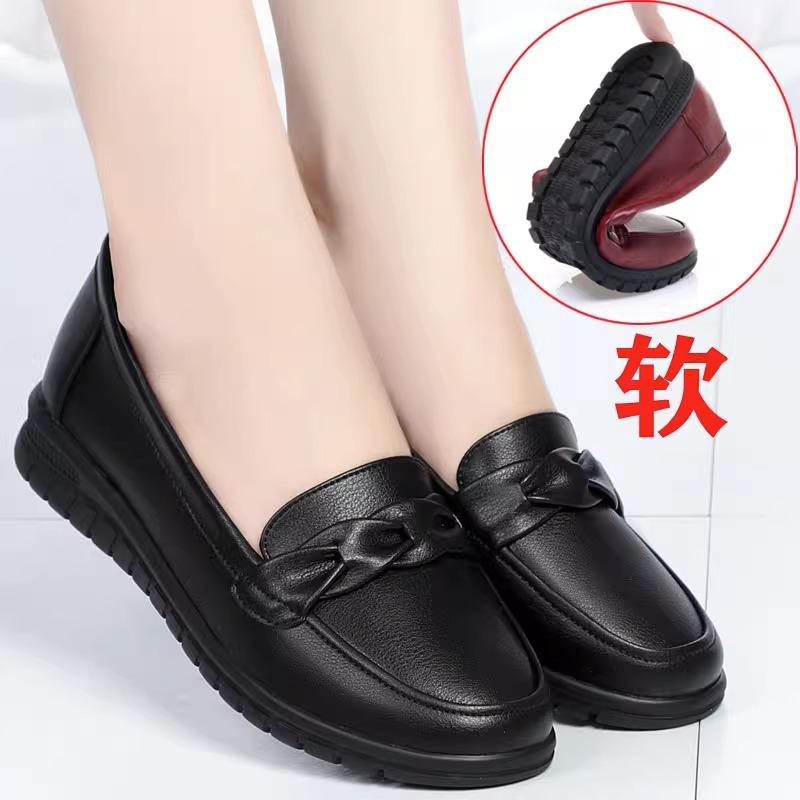 Fashion Women Flats Shoes Casual Light Comfortable Non Slip Female Flats New Fashion Outdoor Loafers Women Leather Shoes