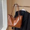 Large-capacity Bag Women's Autumn and Winter Versatile New Simple Casual Shoulder Bag Popular Commuter Tote Bag