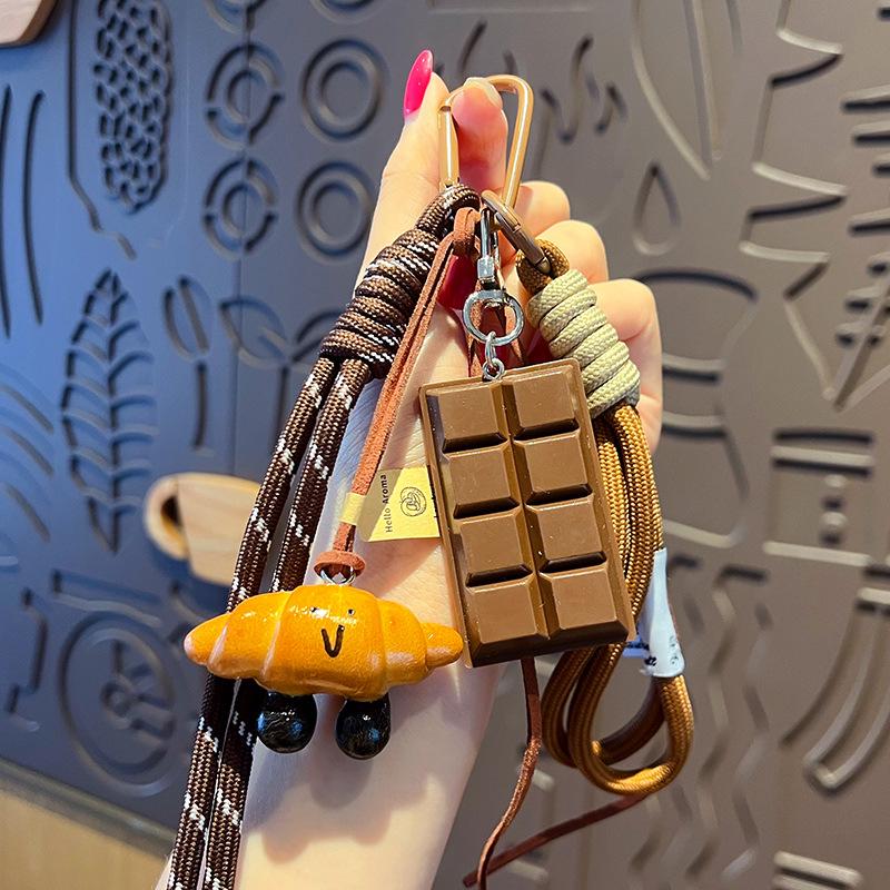 Creative Miu-Style Lye Bread Keychain: Cute Handcrafted Couple Pendant, Small Gift