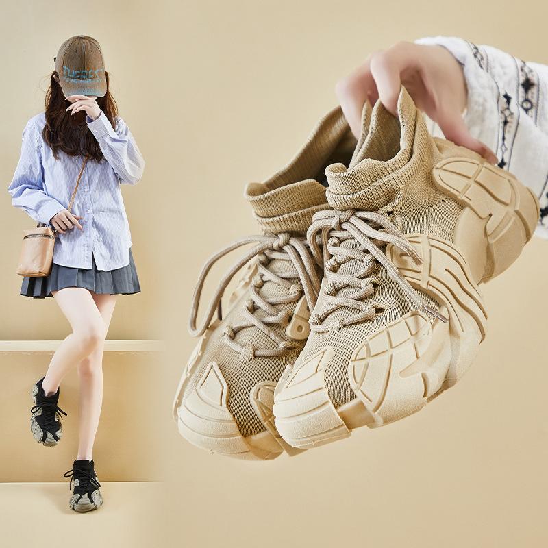 Socks and Shoes New Women's Casual Shoes Platform Women's Shoes Summer Breathable Octopus Flying Woven Sports Shoes Large Size