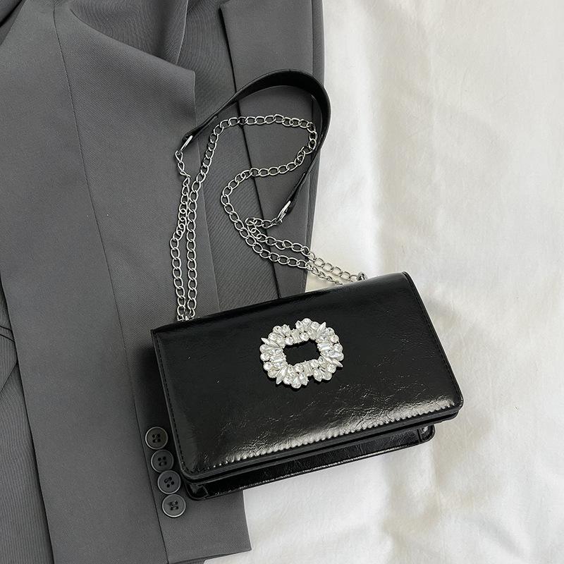 

Простая и модная маленькая квадратная сумка со стразами женская 2025 новая высококлассная сумка через плечо с бриллиантами в иностранном стиле маленькая квадратная сумка чёрный