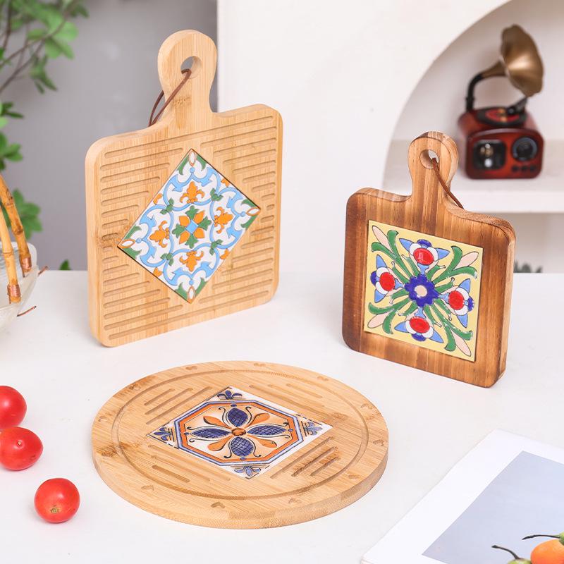 Retro Insulated Wooden Placemat for Pots and Plates, Flower Tile Design
