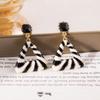 E-commerce Black and White Striped Earrings, Retro Exaggerated Circle Earrings, European and American Personalized New Versatile Ears