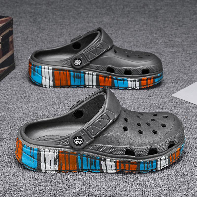 2025 Foreign Trade Large Size Hole Shoes Men's Outdoor Dual-purpose Beach Shoes Summer Outer Wear Bag Head Slippers Fashionable Cool Slippers