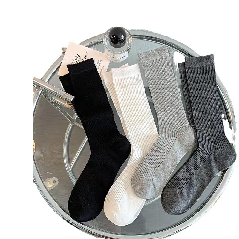 Stretched-style Ballet-style Socks, Women's Summer Thin and Versatile Mid-calf Socks, Pull A Pair of Black and White Socks