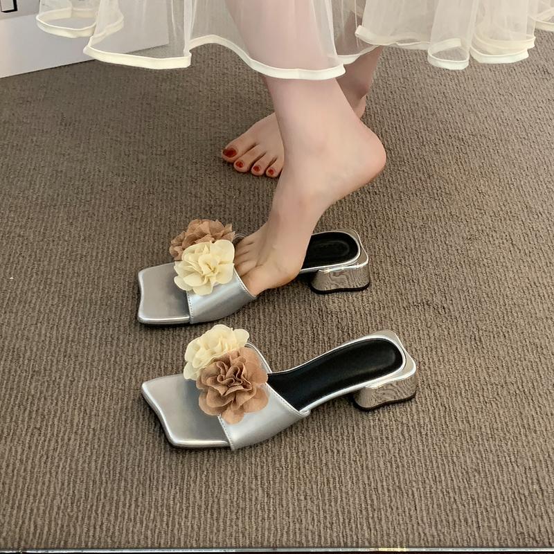 Fashion Women's Mid-heel Sandals Summer New Square Head Open Toe Flower Soft Sole Anti-slip Wear-resistant Square Slippers