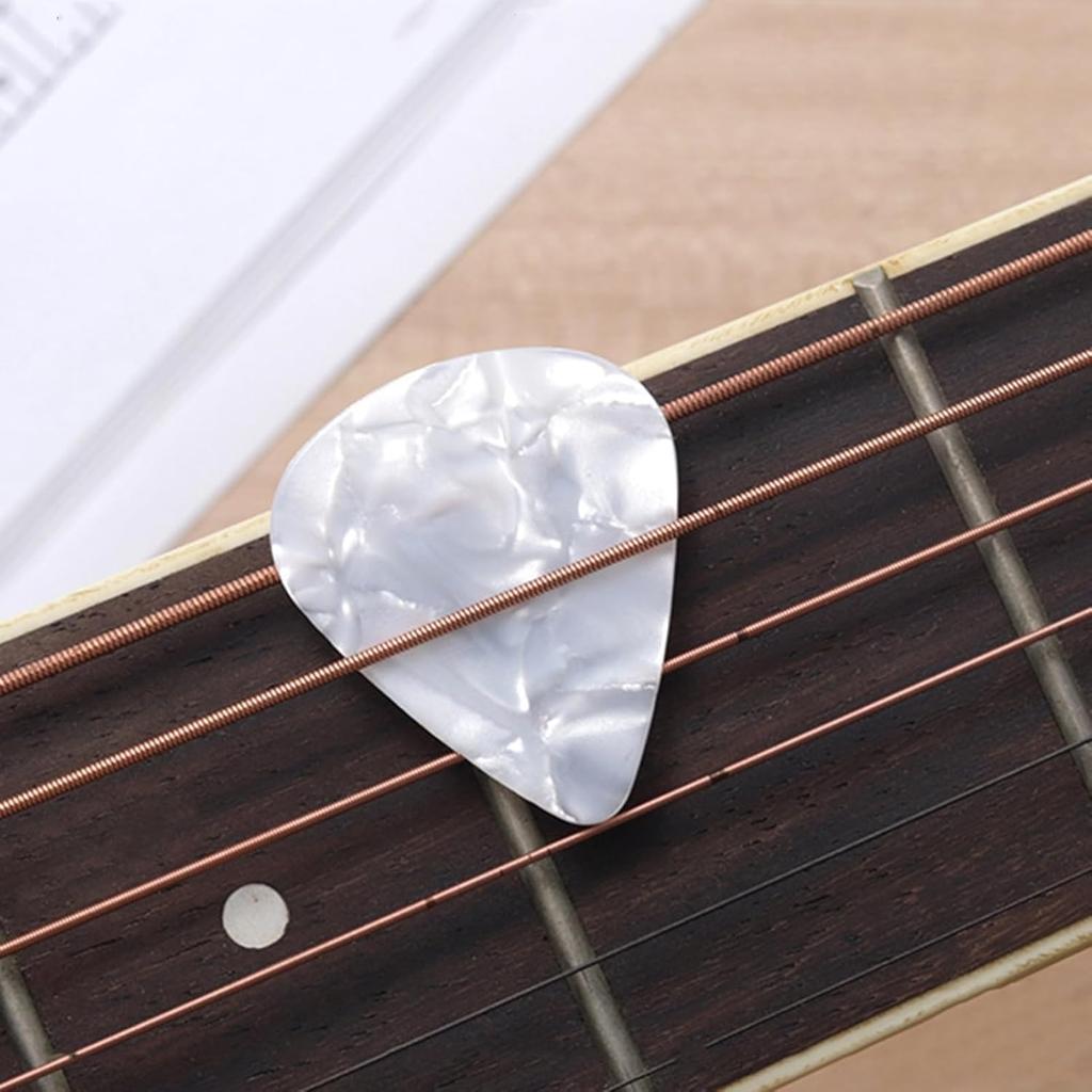 10 Pcs Colorful Love Heart Guitar Picks Plectrums Guitar Accessories Celluloid Guitar Picks 0.5 0.75 1.0 mm Thin Variety Natural Feel, Warm Tone for