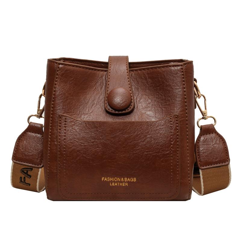 Retro versatile handbag bag women's autumn and winter new wide shoulder strap messenger bag women's premium texture shoulder bag bucket bag