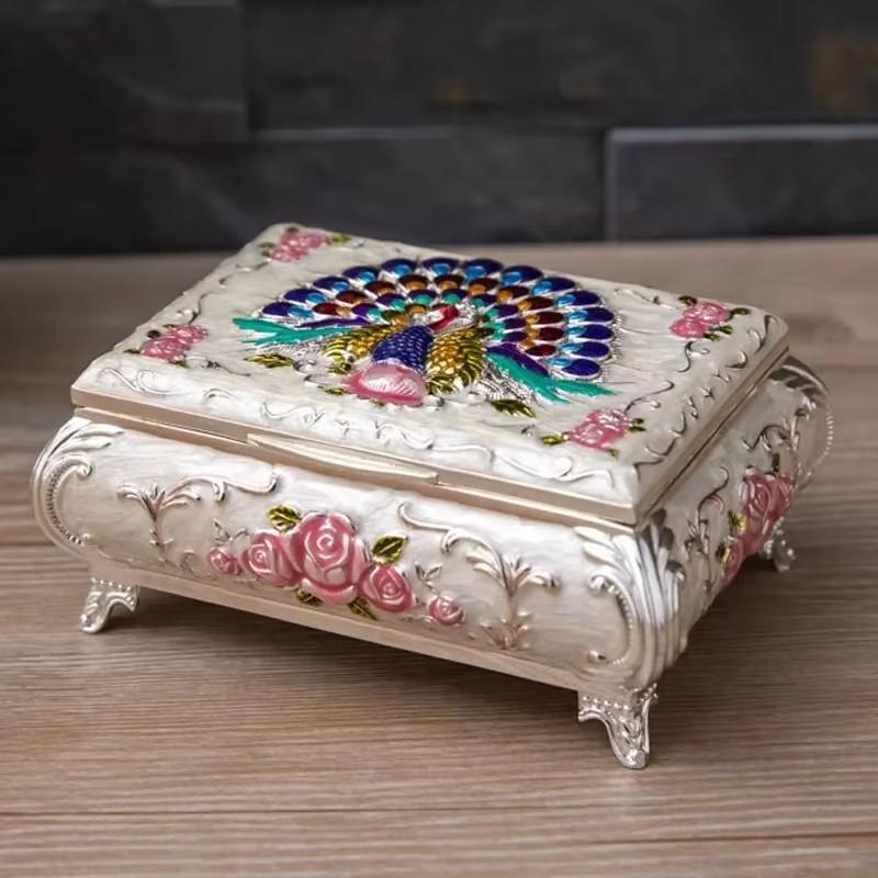 Classic Jewelry Box Vintage Style Flower Carved Trinkets Storing Container Creative High-end Ring Necklace Small Storage Boxes
