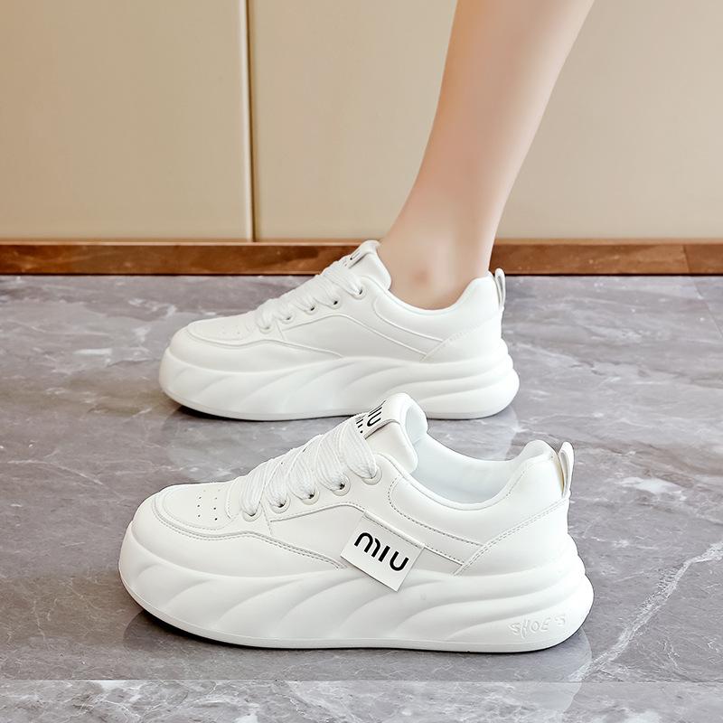 Little white shoes women's Korean version spring 2025 new student platform versatile cute casual sports board shoes tide A05