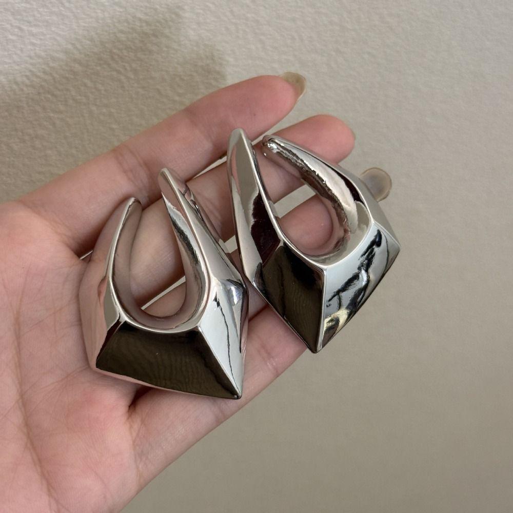 Temperament Irregular Shaped Earrings Advanced Sense Stud Earrings  Fashion Accessories