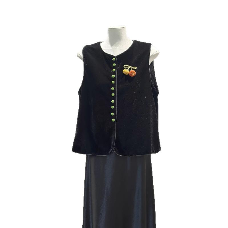 Autumn new high-end temperament black velvet vest women's age-reducing cute versatile top
